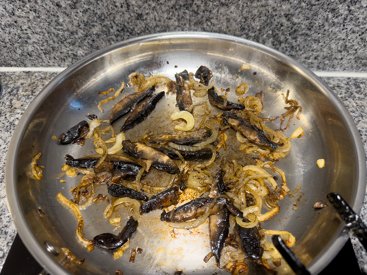 Färdigstekt portabello och lök